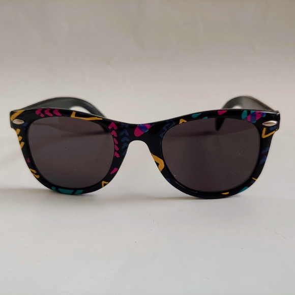 by De'Vons Optics Inc. Est. Since 1983 Other - (NWT) Vintage 90's Kids Nylon Frame Sporty Sunglasses (S.Black)